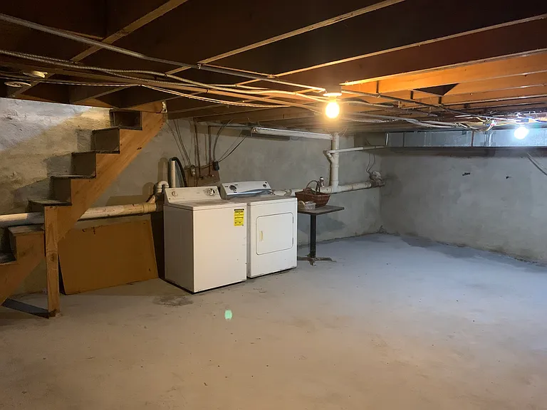 221 Poplar St #C — Photo 12