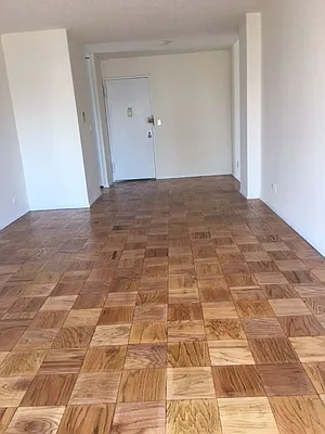 Rented by Ready Group | media 50