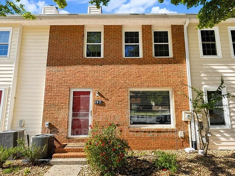 147 Holcomb Ferry Rd