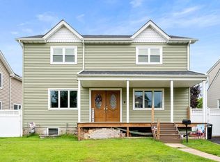 10 Airway Dr, Bellmore, NY 11710