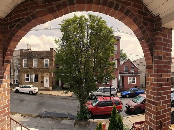2nd image of 315 John St #2