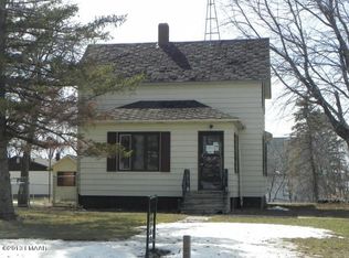 467 4th St SW, Forman, ND 58032