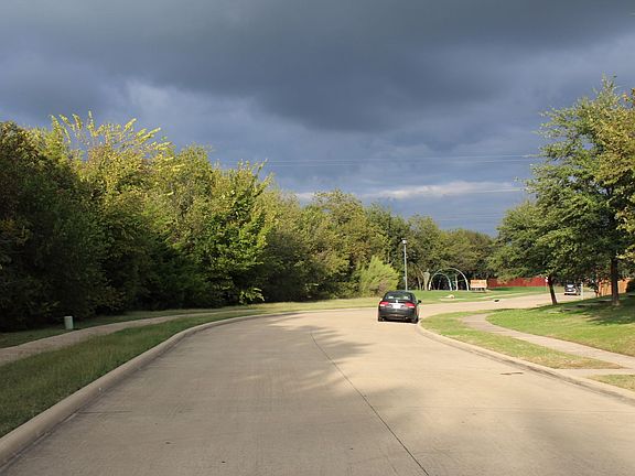 5th image of 1556 Hamilton Dr