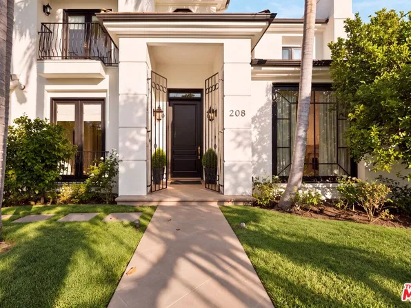208 N Oakhurst Dr, Beverly Hills, CA 90210