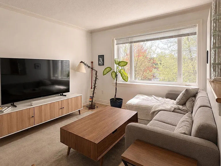 73 Cynthia Rd — Photo 3