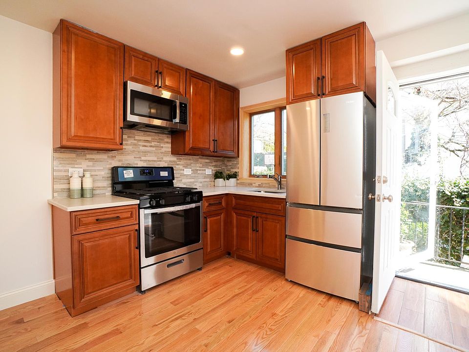 1st image of 315 McClean Ave #1A