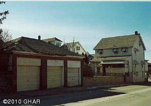 Detached Garage