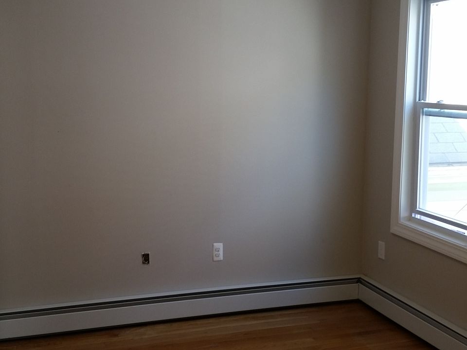 Building Photo 3