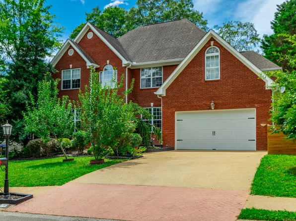 4897 Hampshire Pl, Hixson, TN 37343