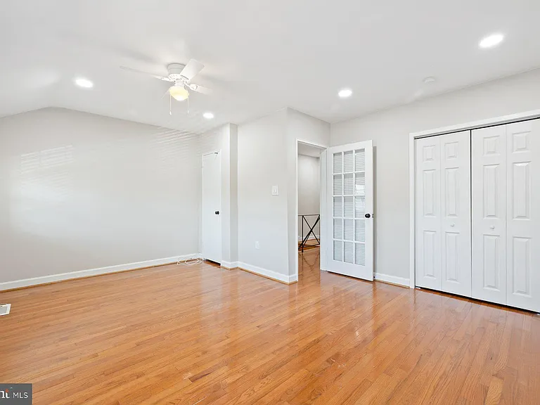 2512 N Dearing St — Photo 27