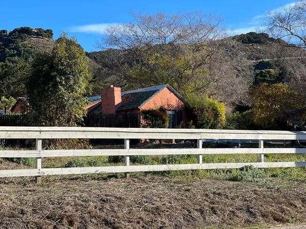 98 Ford Rd, Carmel Valley, CA 93924
