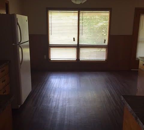 5th image of 2557 Garfield Ave