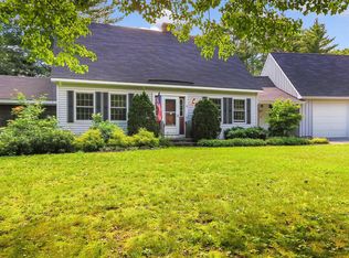 74 Field Rd, Falmouth, ME 04105