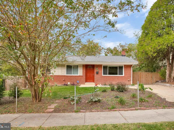 6008 Goodfellow Dr, Suitland, MD 20746