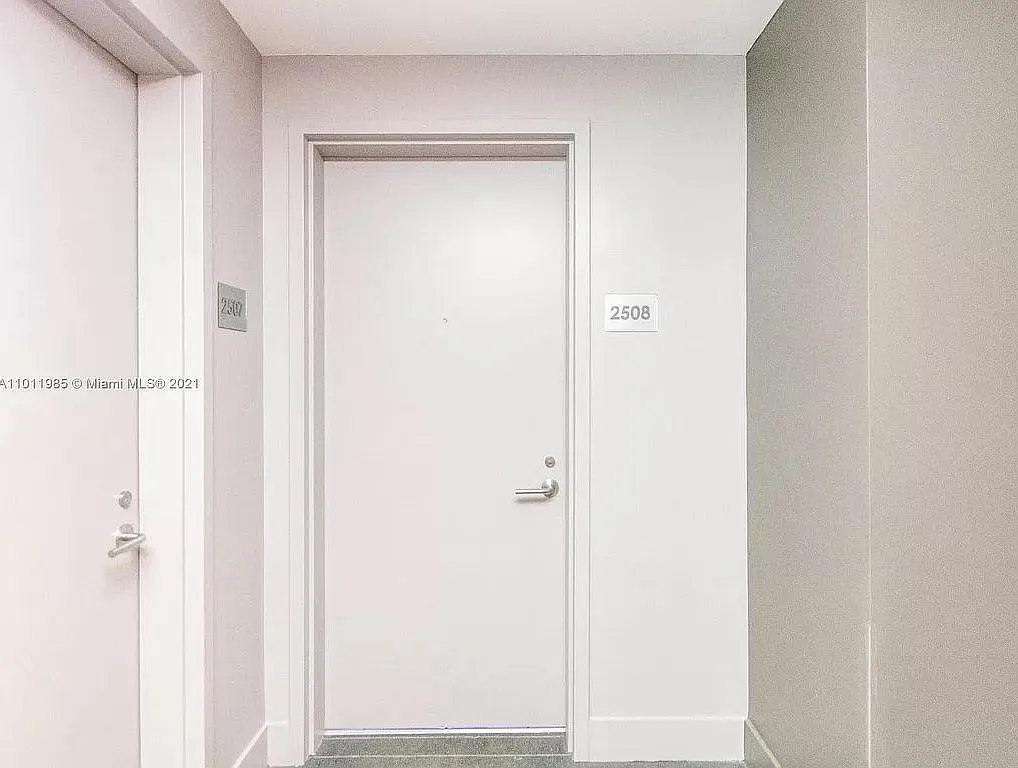 1100 S Miami Ave — Photo 4