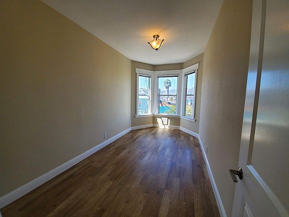 4th image of 2433 Bryant St