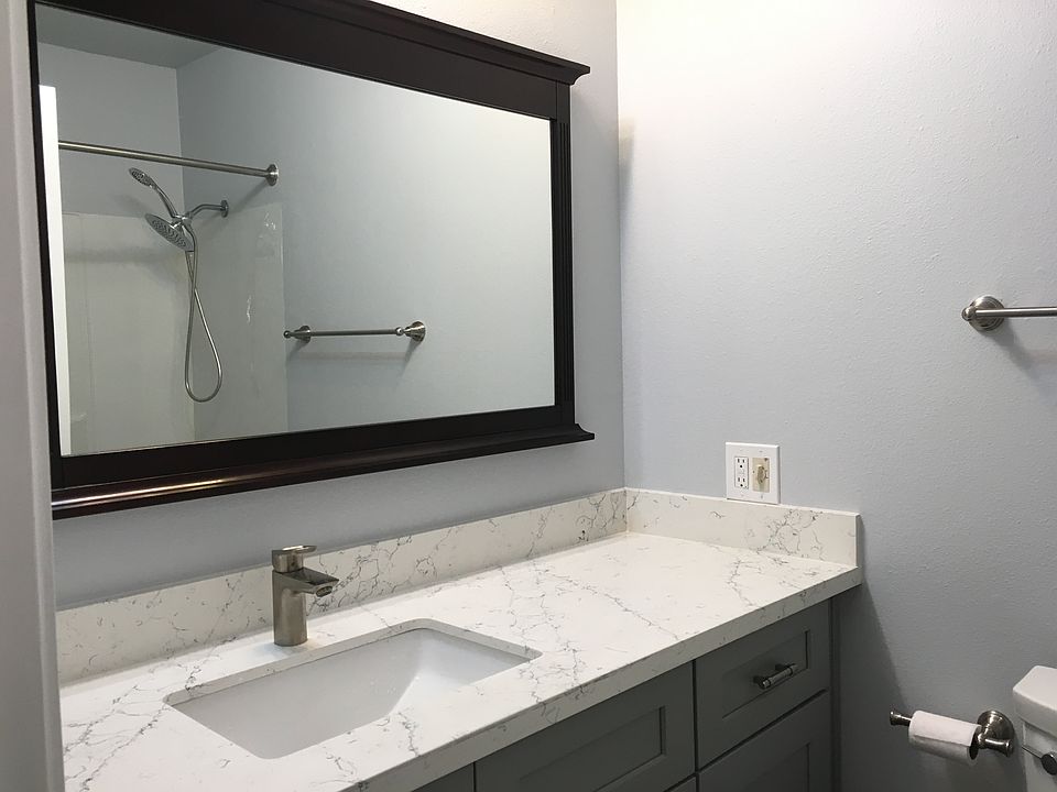 1st image of 321 Bellevue Way SE APT 405