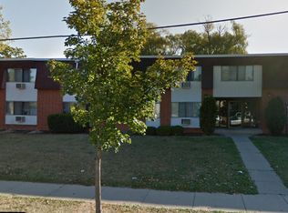 Willow Terrace, Milwaukee, WI 53221