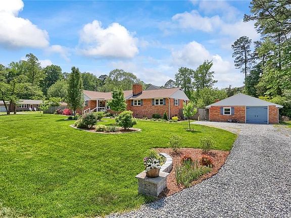 5th image of 121 Brook Ln