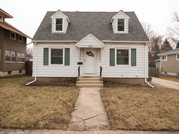 1119 Prairie St, Aurora, IL 60506