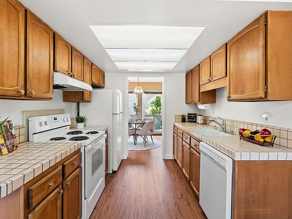 5th image of 150 Milmar Way
