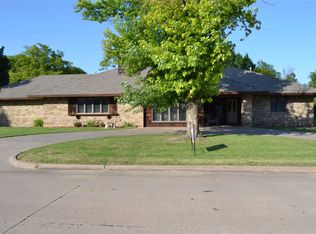 1143 Lisa Ln, Enid, OK 73703