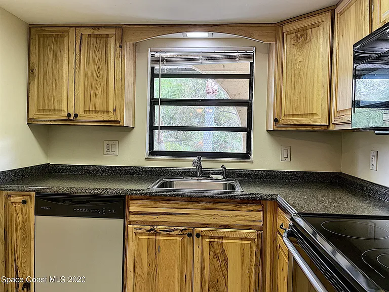 205 Palmetto Ave #109 — Photo 9