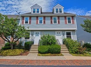 101 Grew Ave #101B, Roslindale, MA 02131