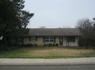 611 N Joe Wilson Rd, Cedar Hill, TX 75104