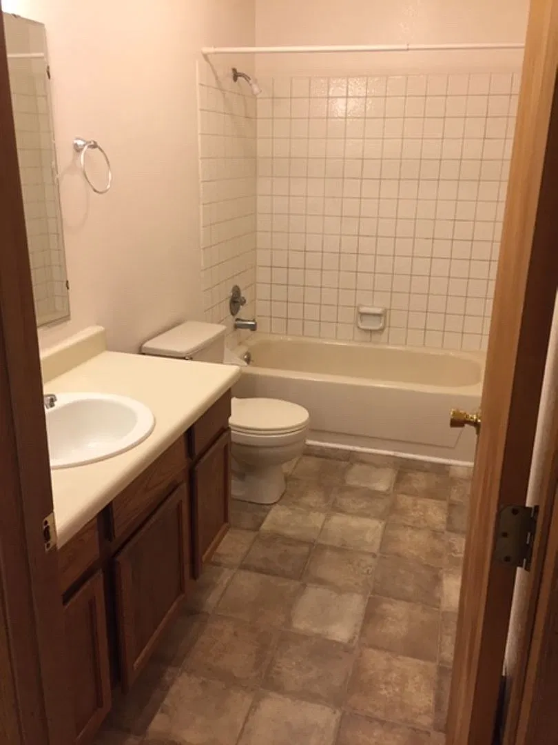 South Anchorage beautiful ground level 2bed with washer & dryer — Photo 1