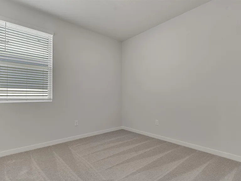130 Hornet St — Photo 12