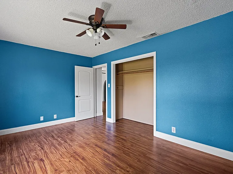 2106 Allred Dr — Photo 26