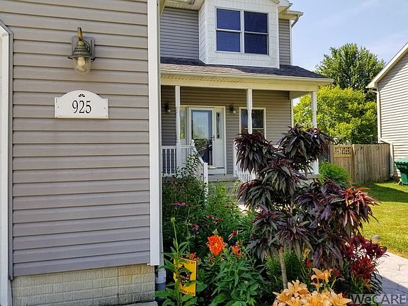 3rd image of 925 Orchard Dr