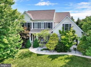 2042 Westbury Ct, Red Lion, PA 17356