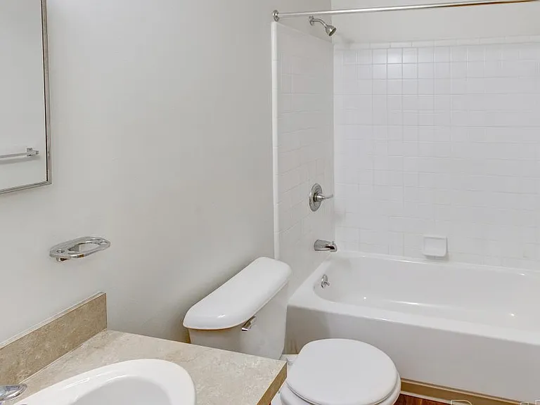 Midtown Park Apartments — Photo 13