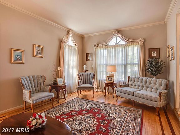 3rd image of 8859 Silverline Dr