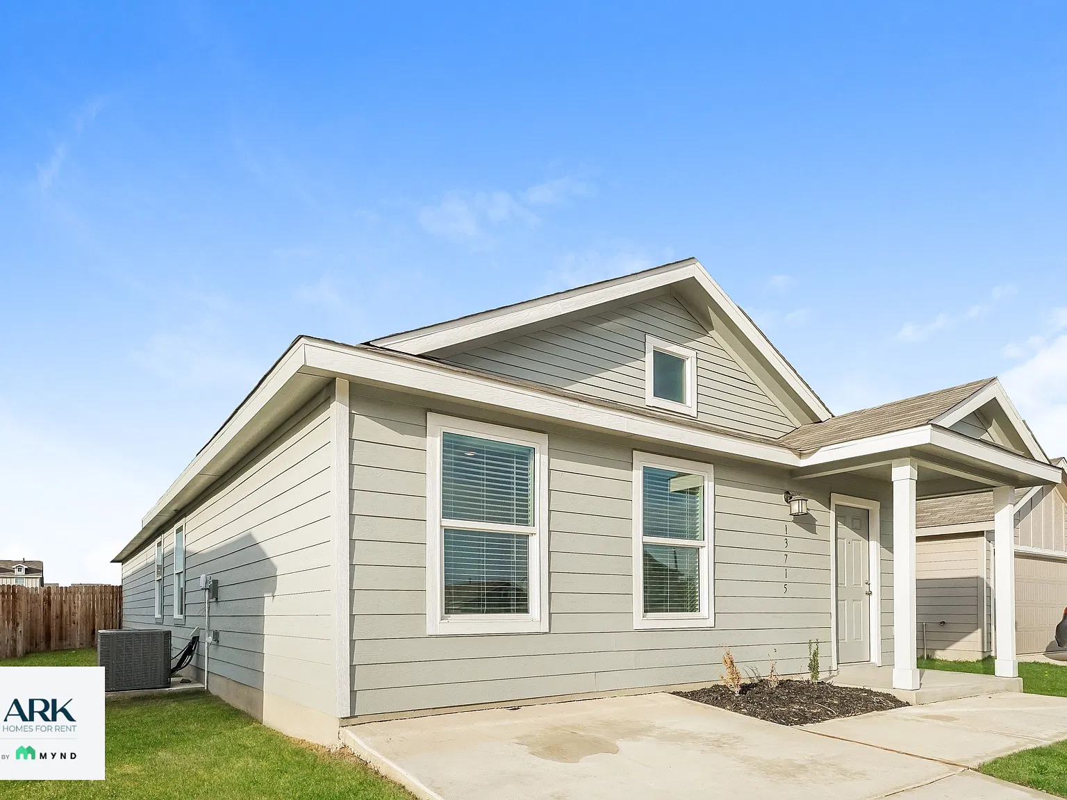 3 bed, 2.0 bath, 1450 sqft, $1,455 — Photo 4