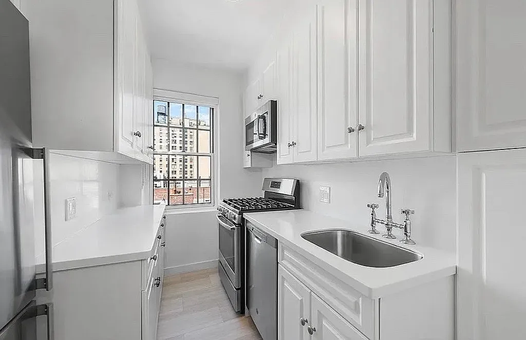 40 West 86th Street — Photo 2