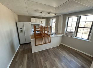 27 E Park Blvd APT 3, Villa Park, IL