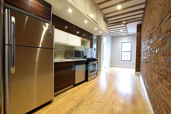 Rented by null | media 1