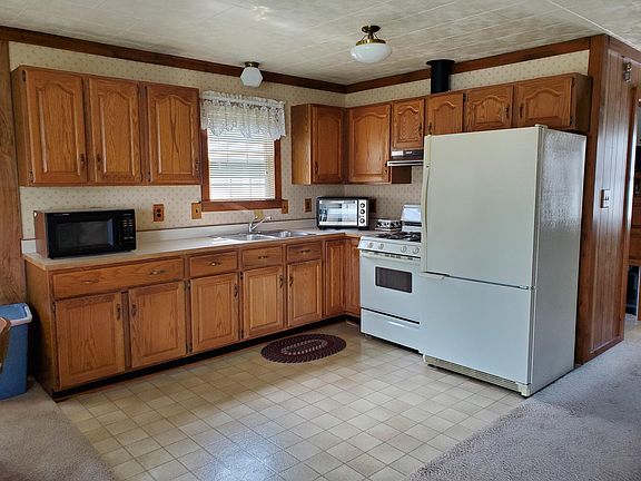 4th image of 474 Ottawa Ln