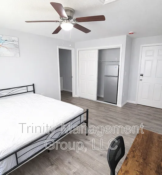 1509 Winding Way E #3 — Photo 5