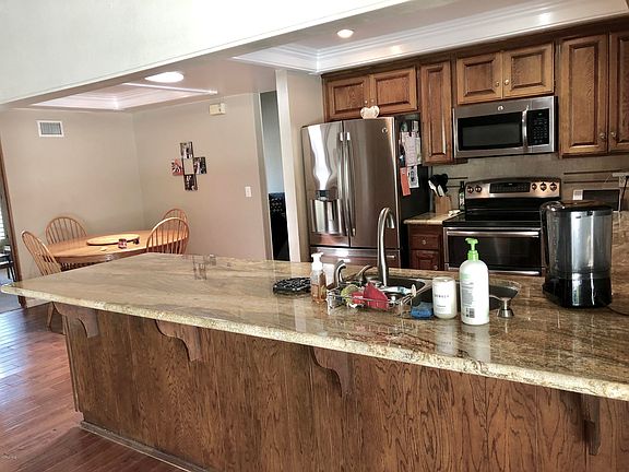 4th image of 2365 Cragmont Ct
