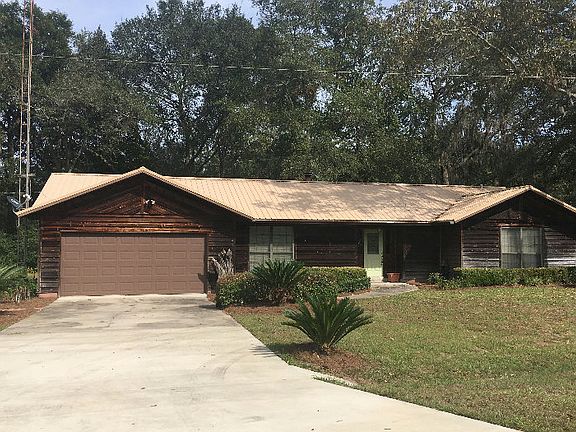 2nd image of 129 NW Acorn Dr