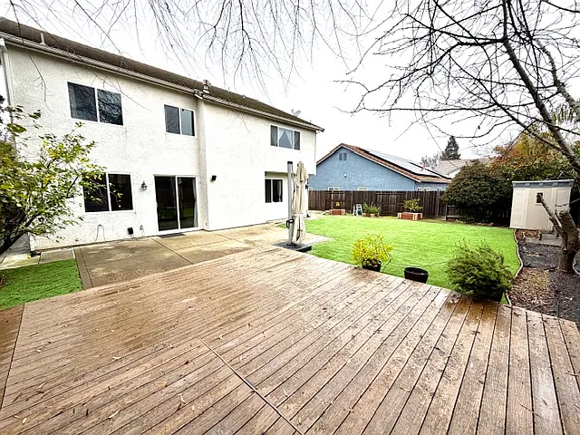 1728 Blackbird St — Photo 20