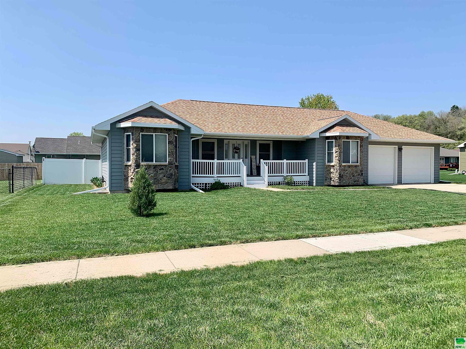 1027 Natalie Ct, Vermillion, SD 57069 Zillow