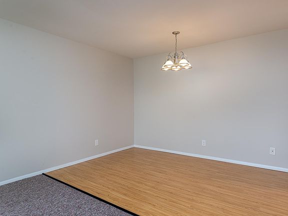 3rd image of 2931 27th St APT 213