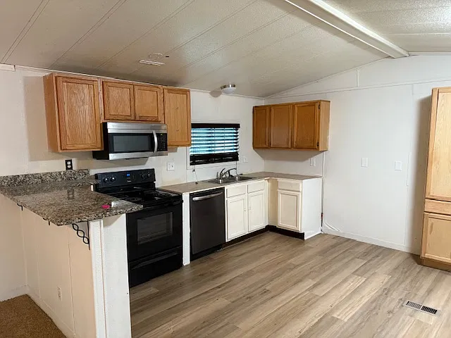 3 bed, 1216 sqft, $1,500 — Photo 3