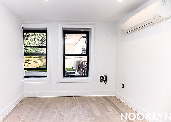 4th image of 260 New York Ave #G