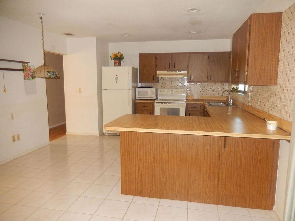 2nd image of 3101 SW Watson Ct